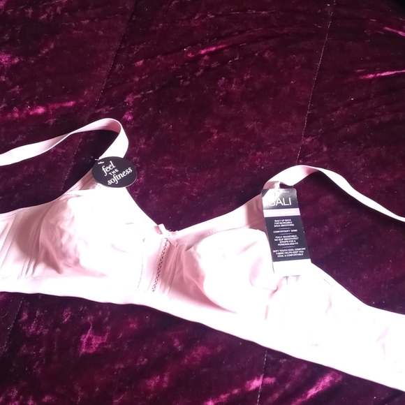 Bra Bali Size 38B no wires new pink bra - Picture 1 of 3